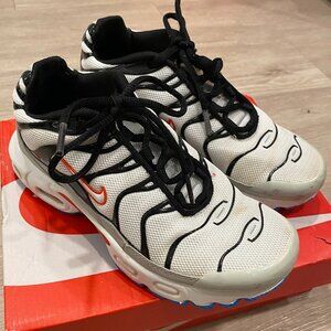 [SOLD] Kids Size 2Y | Nike Air Max Plus PS Sneakers CD0610-109 White Grey Black
